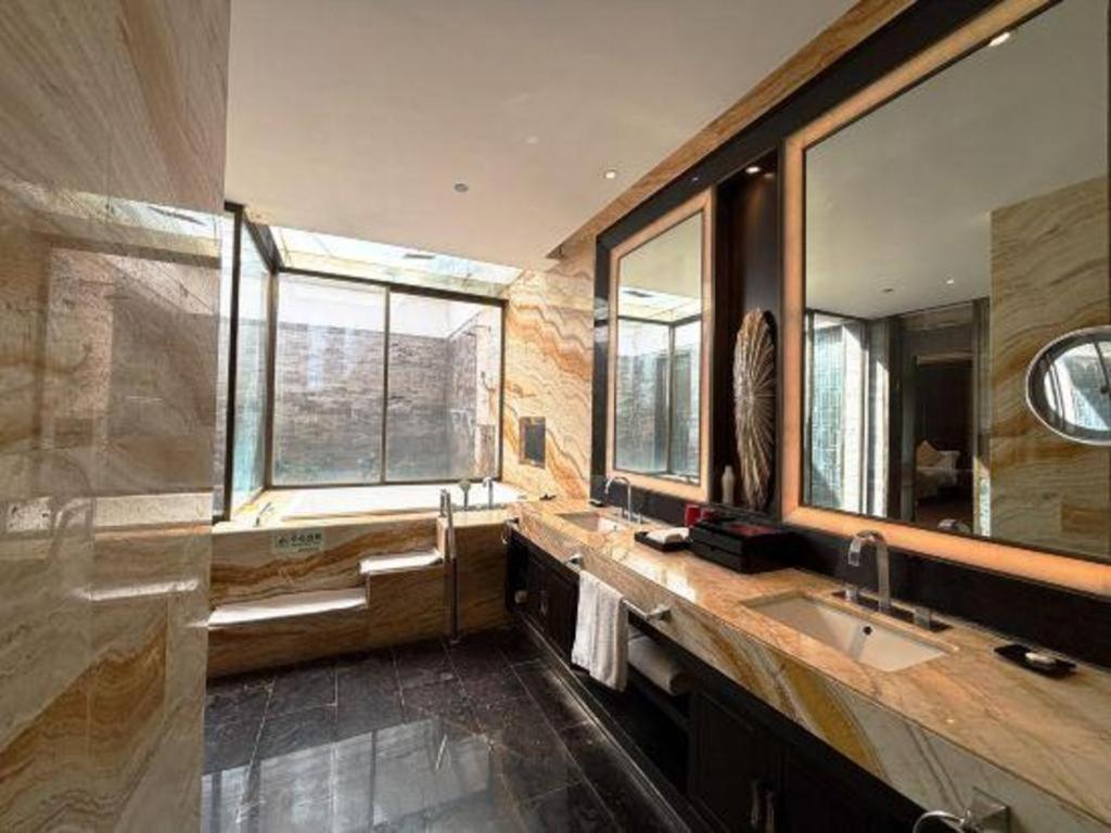 Eadry Royal Garden Hotel Haikou Haikou  Dış mekan fotoğraf
