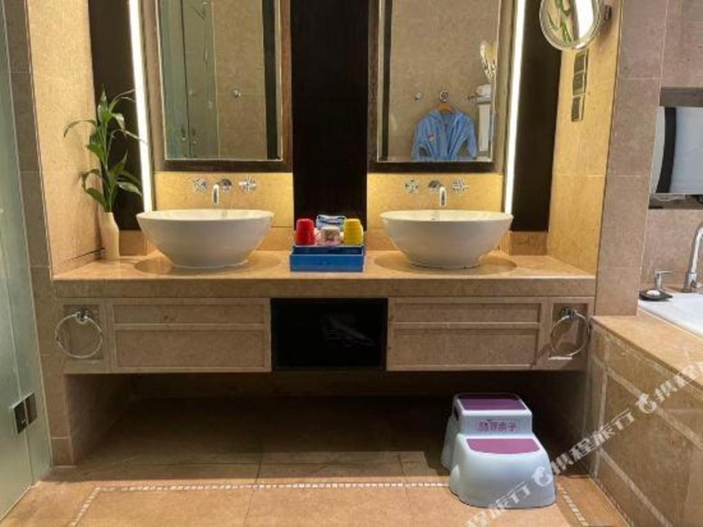Eadry Royal Garden Hotel Haikou Haikou  Dış mekan fotoğraf